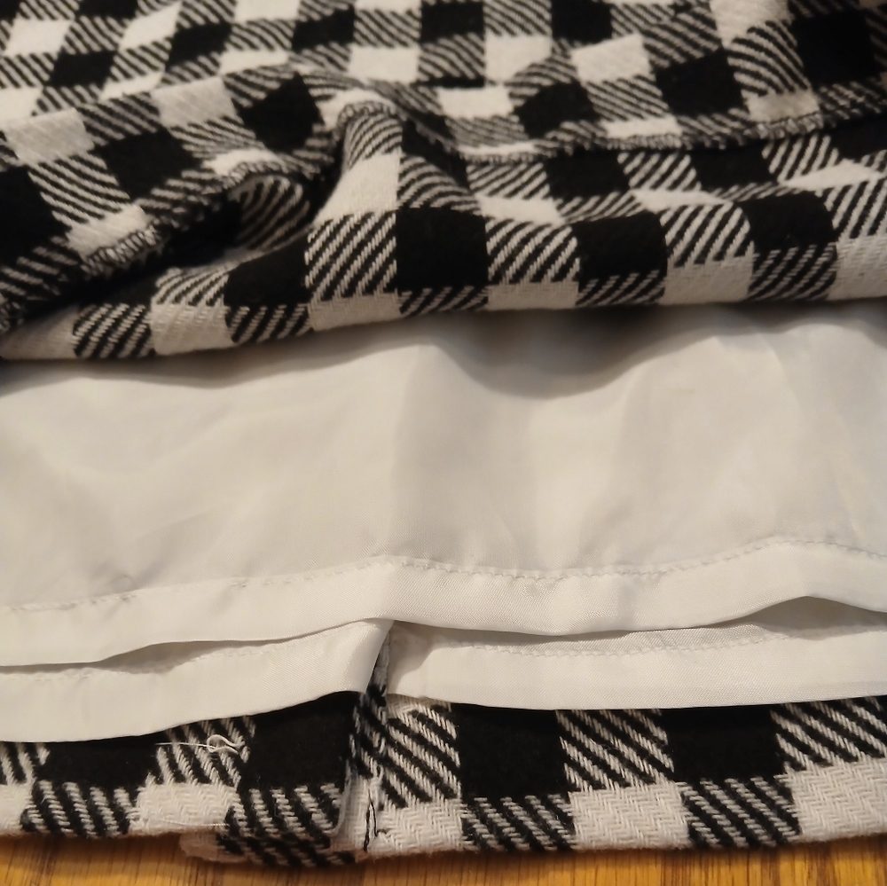 Black and White Gingham Pencil Skirt - Picture 3 of 5